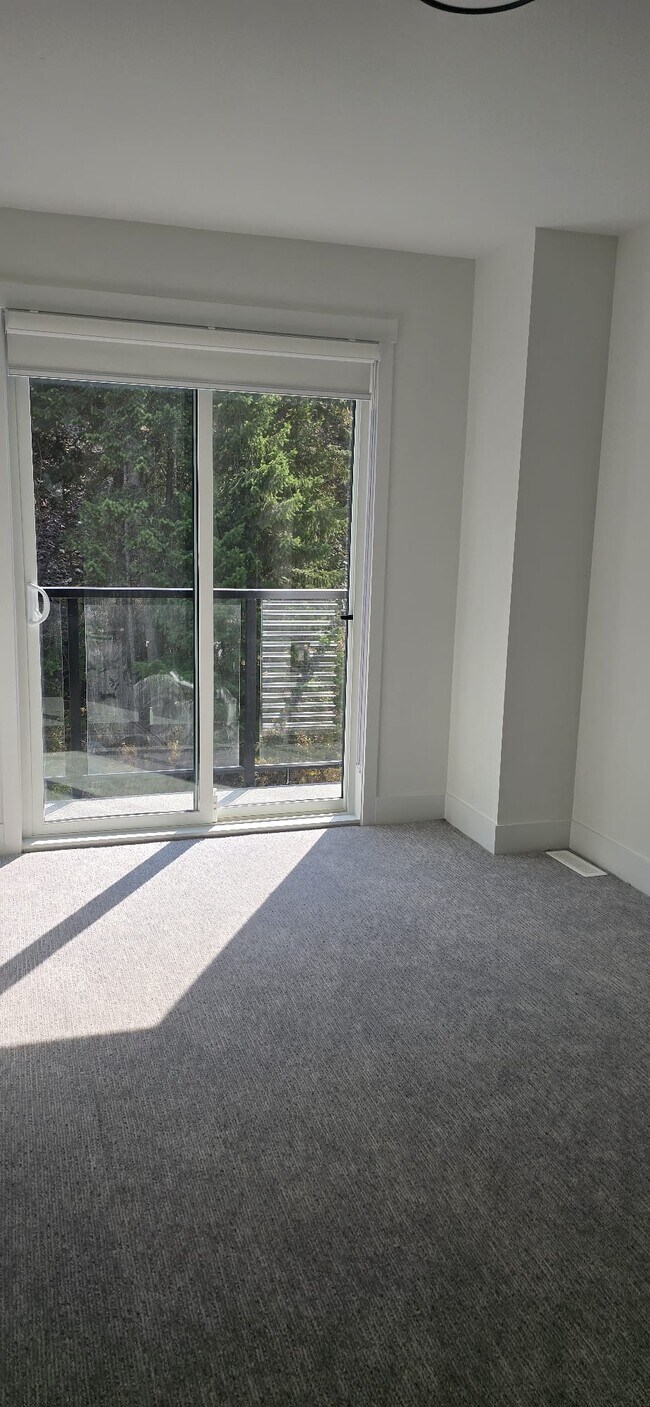 Photo du bâtiment - 1975 Shannon Lake Rd