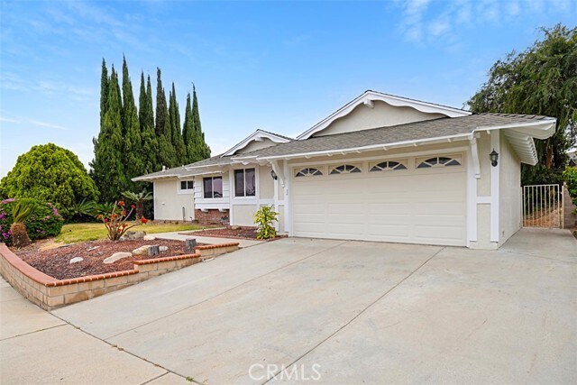 Building Photo - 15906 Amber Valley Dr
