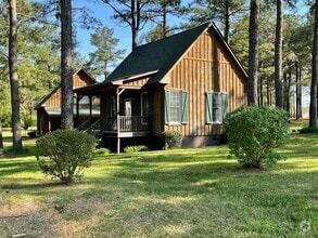 Building Photo - 104 N Edge Dr