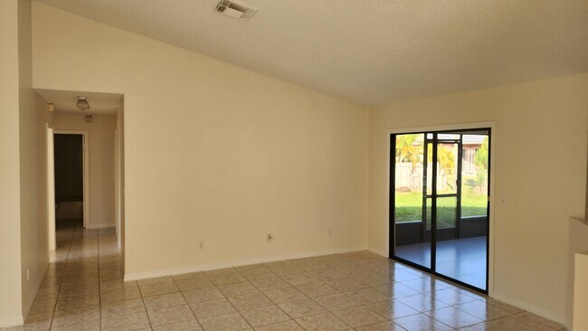 Foto del edificio - 648 SW Nichols Terrace