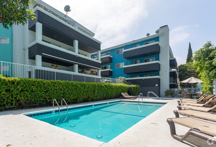 West Hollywood Vista Apartments