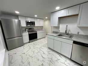 Building Photo - 209.5 N Nanticoke Ave