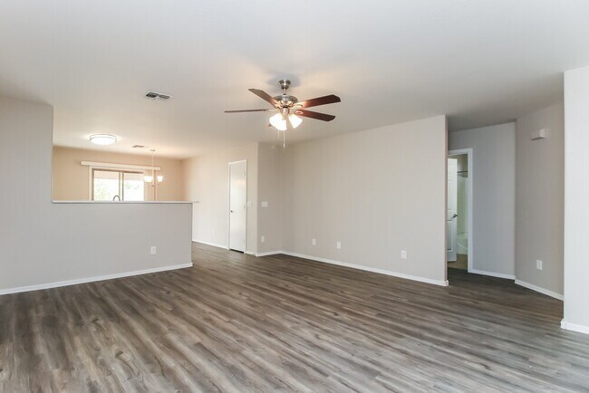 Foto del edificio - 2443 E Meadow Mist Ln