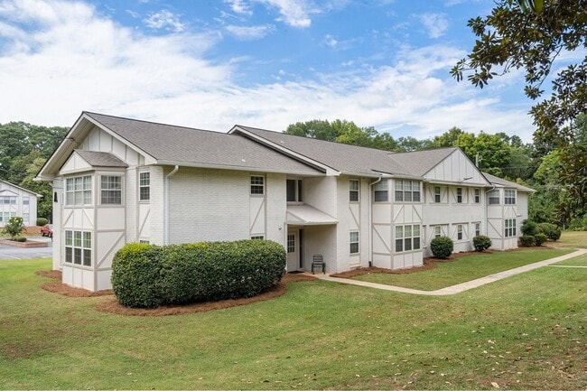 Interior Photo - Winthrop Apartments