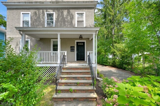 Foto del edificio - 7 Howell St
