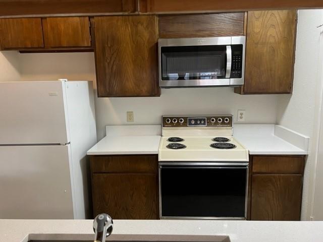 Foto del edificio - 12480 Abrams Rd