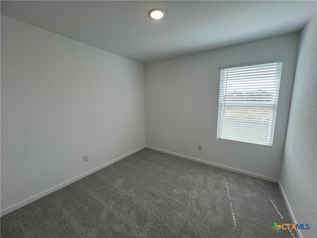 Building Photo - 534 Chevre Rd