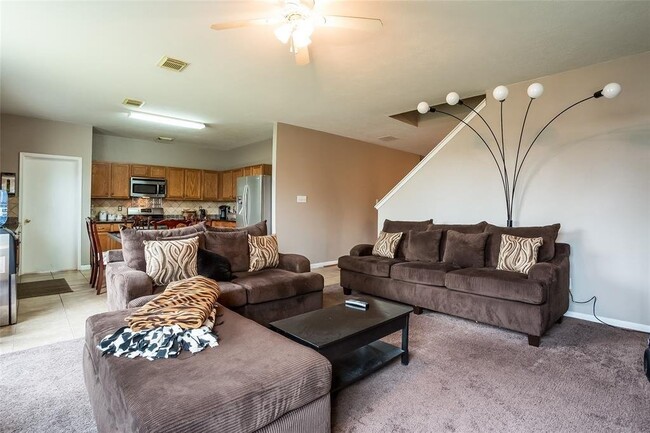 Building Photo - 21910 Willow Downs Dr