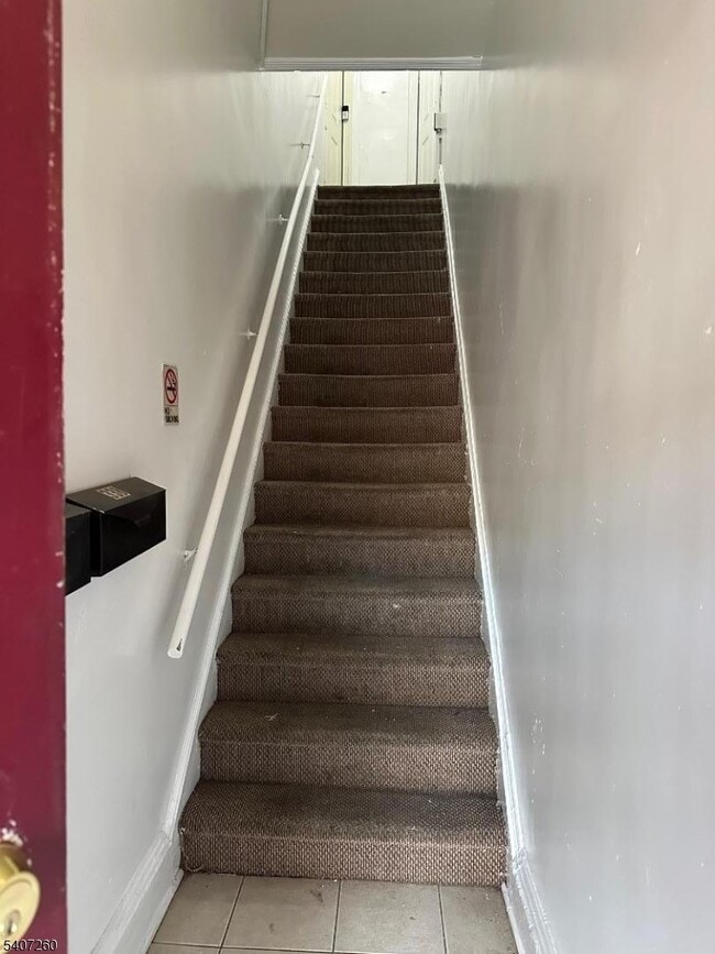 Building Photo - 336 Broad St