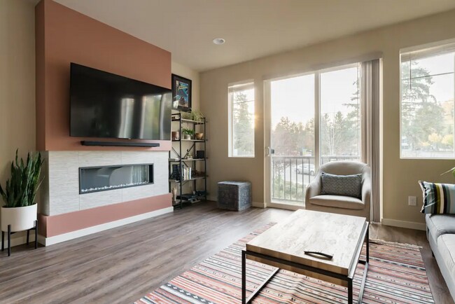 Living - 12805 4th Dr SE