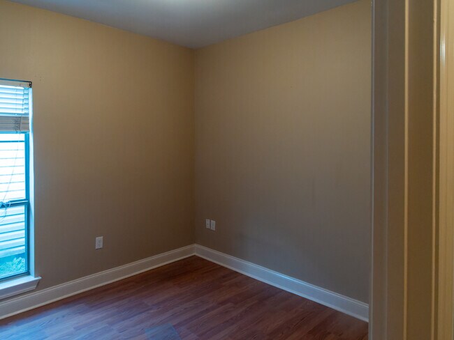 Building Photo - 15022 Rimrock Ct