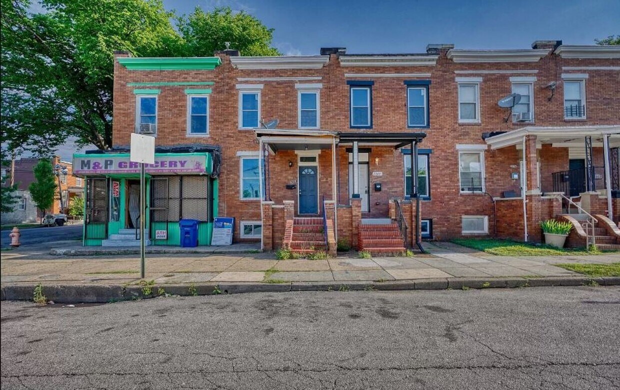 Primary Photo - 2602 E Chase St