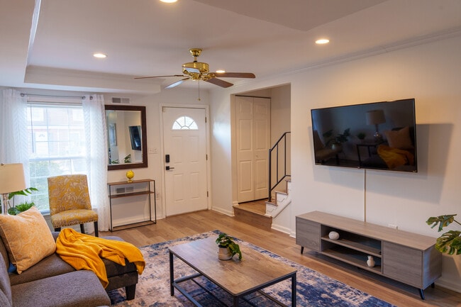 Building Photo - 8439 Pioneer Dr