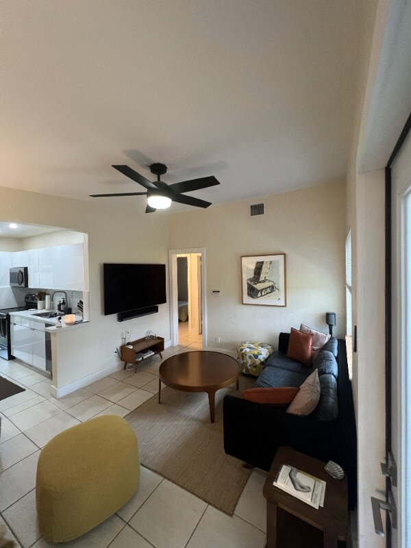 Foto del edificio - 6425 SW 82nd St