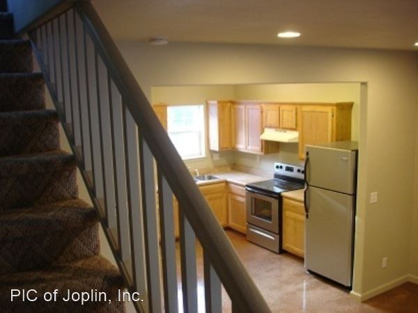 Building Photo - 2 br, 1.5 bath House - 1005 Orchard