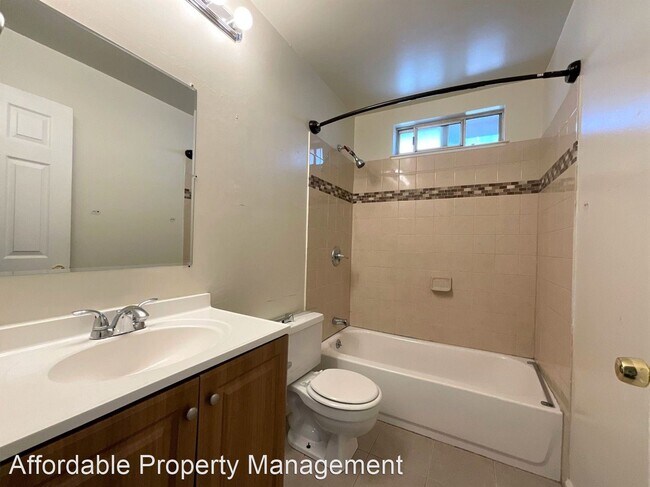 Building Photo - 2 br, 1 bath House - 681 Hampton Road
