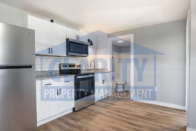 Building Photo - Completely remodeled one bedroom apartment!