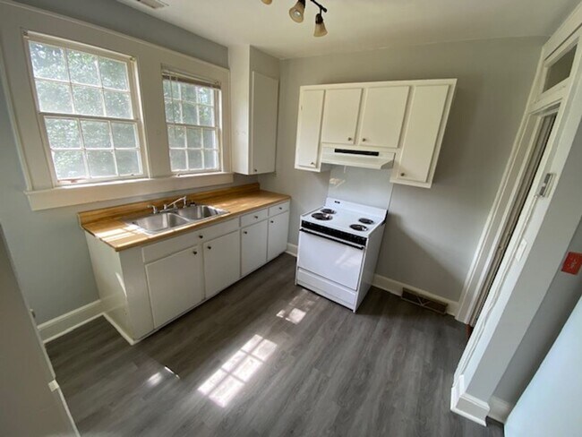 Foto del edificio - Charming House in Forest Acres!
