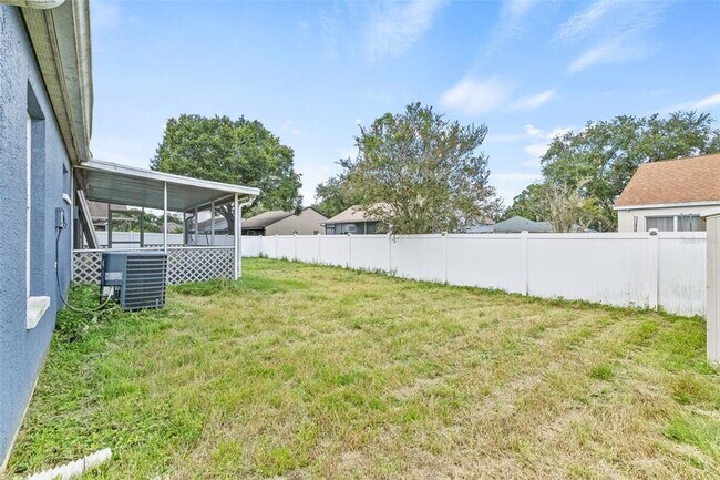 Foto del edificio - 26851 Roseann Pl