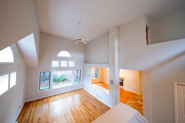 Foto del edificio - 15640 17th Pl N