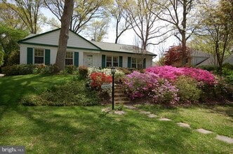 Building Photo - 11903 Henry Fleet Dr