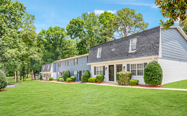 Foto del edificio - Dwell Townhomes