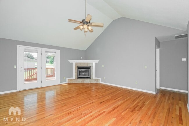 Building Photo - 4674 Oneida Dr