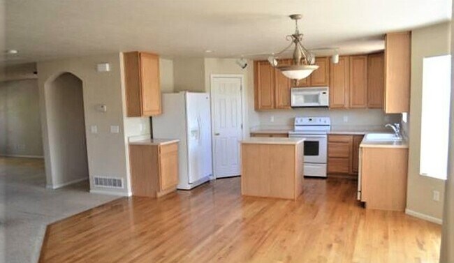 Foto del edificio - 6315 Golden Willow Dr