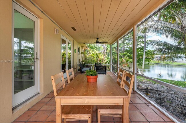 Foto del edificio - 2717 SW 46th St