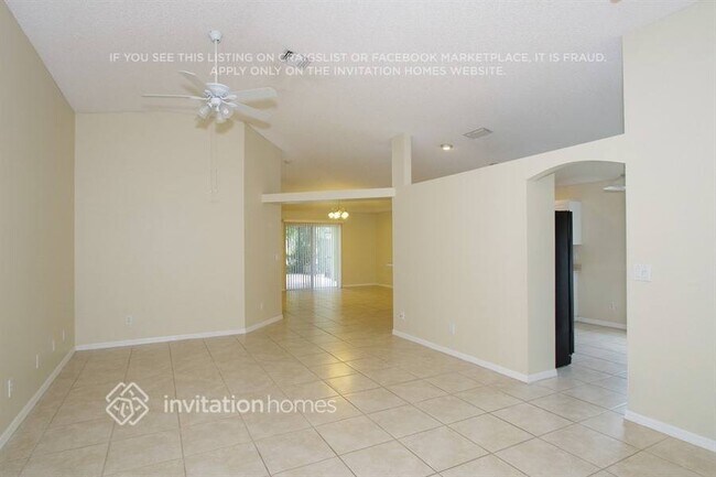 Building Photo - 2414 Bayhill Dr