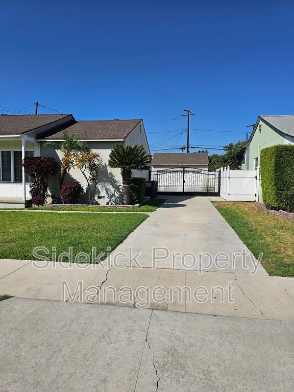 Building Photo - 14115 Oval Dr