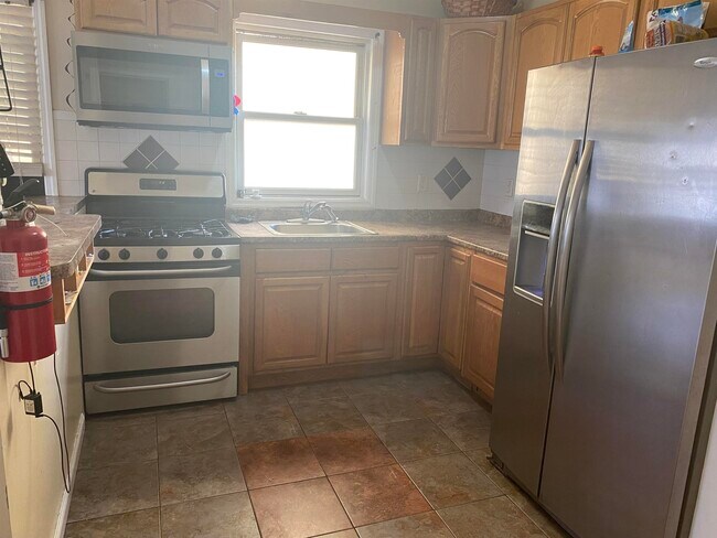 Foto del edificio - 215 Delaware Ave