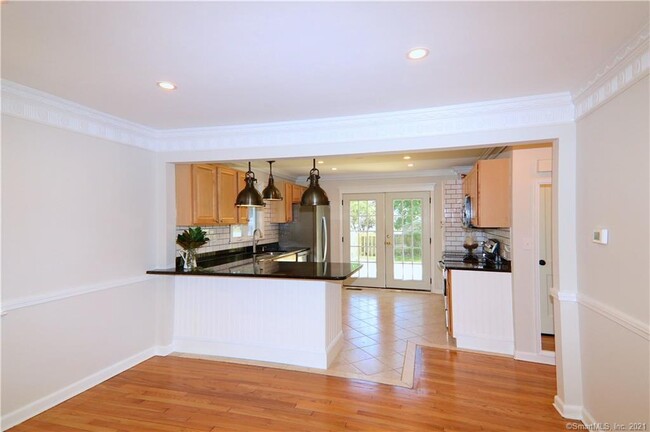 Building Photo - 63 Woodcrest Rd