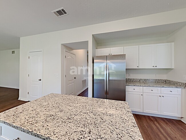 Building Photo - 918 Lavergne Ln