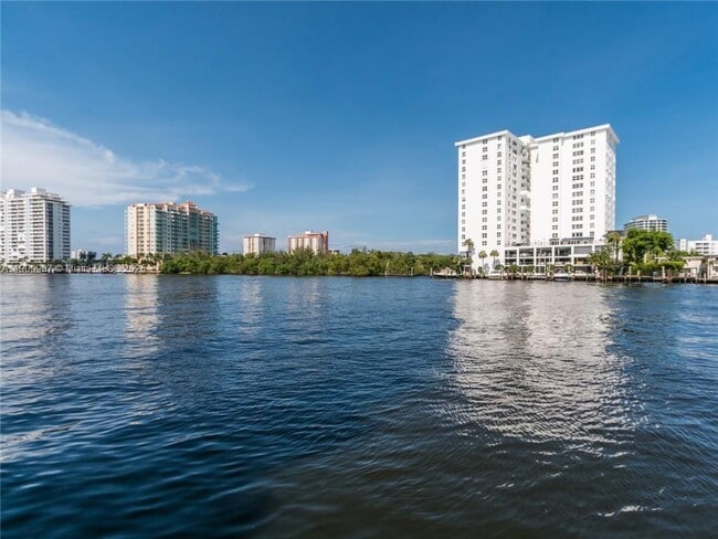 Foto del edificio - 888 Intracoastal Dr