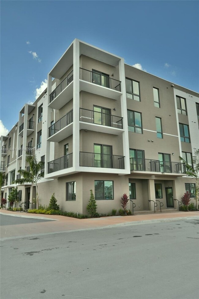 Building Photo - 4700 NW 84th Ave