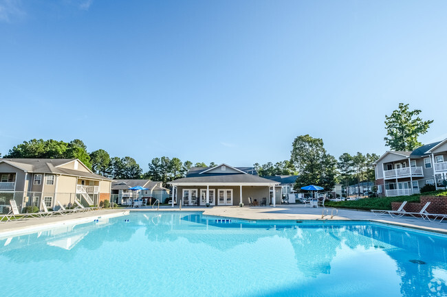 Building Photo - The Oaks Apartments