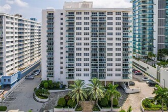 Building Photo - 6917 Collins Ave