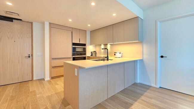 Building Photo - Fully Furnished 3BR/3BA with Ocean Views at The Park Ward Village