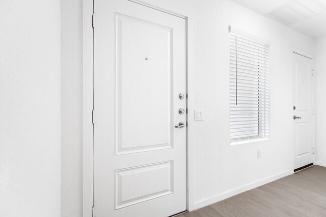 Foto del edificio - 1355 Loop St