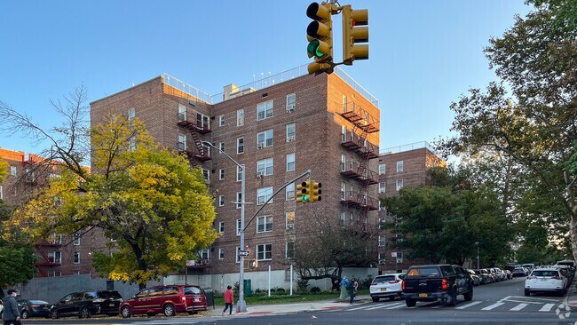 14309 Barclay Ave Flushing - 14309 Barclay Ave