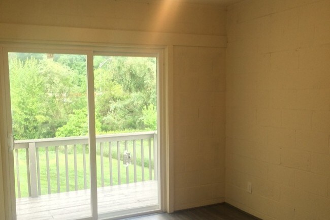 Building Photo - 813 Rich Acres Dr
