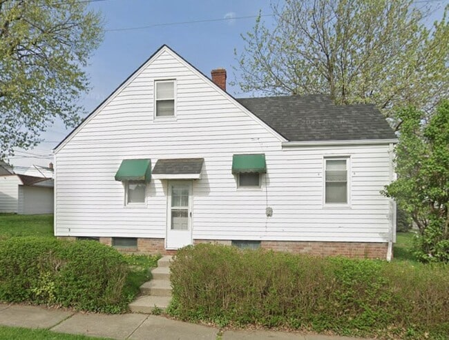 Building Photo - 10312 Plymouth Ave