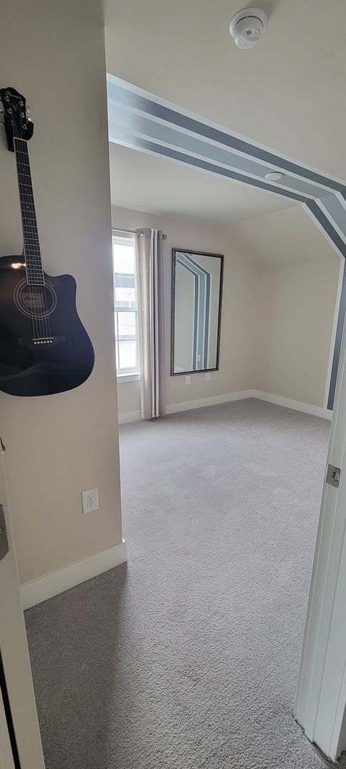 Foto del edificio - Large Townhome - Bensalem