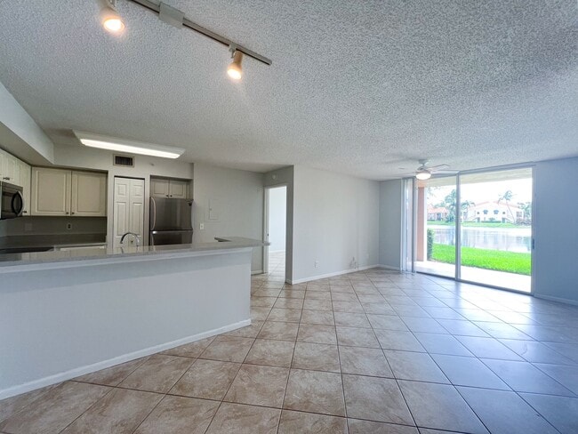 Building Photo - 1265 Wildwood Lakes Blvd