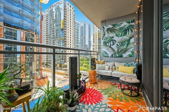 Building Photo - 450 E Waterside Dr