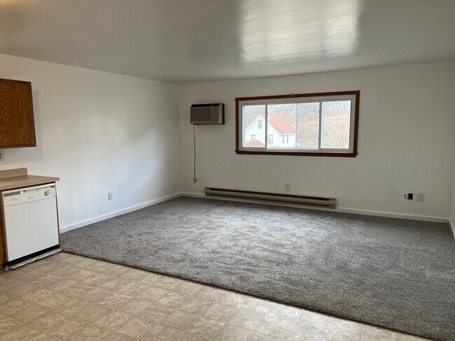 Living Room - 309 W Main St