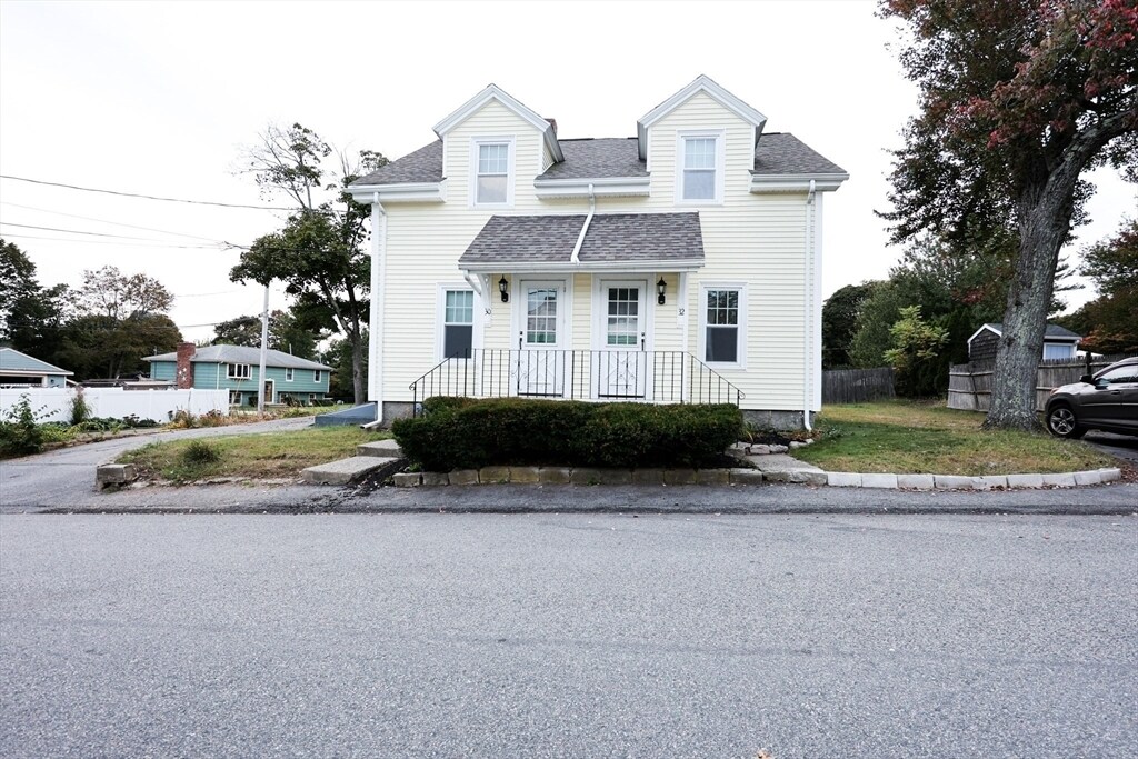 Foto principal - 32 Sheppard Ave