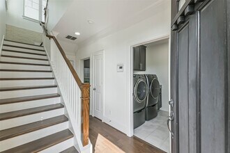 Building Photo - 737 Dorothy St