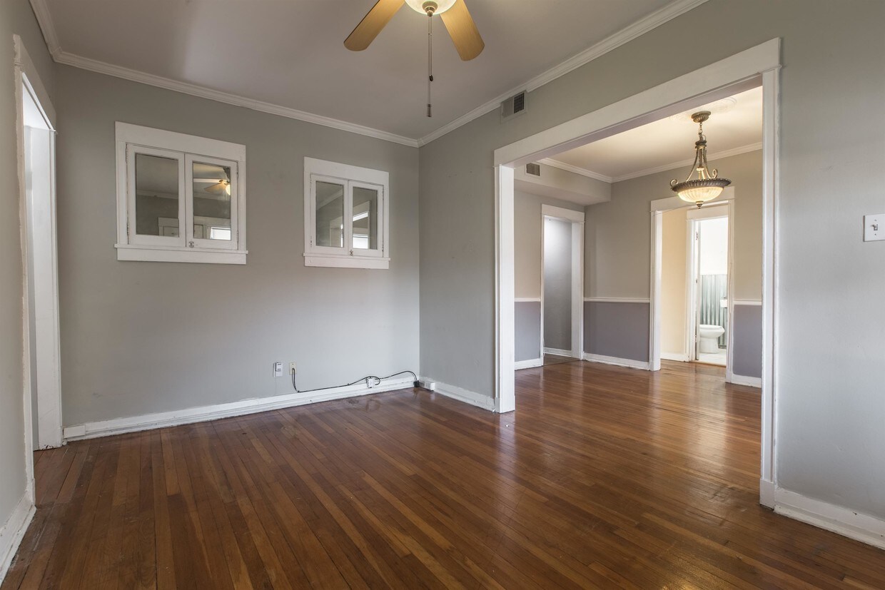 Foto principal - 3803 Main St